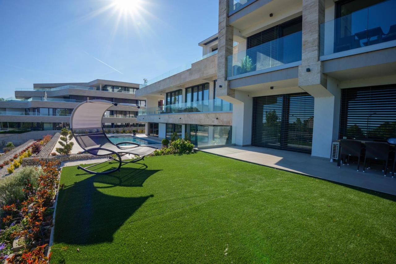Club Panorama Residence Alsoors Exterior photo